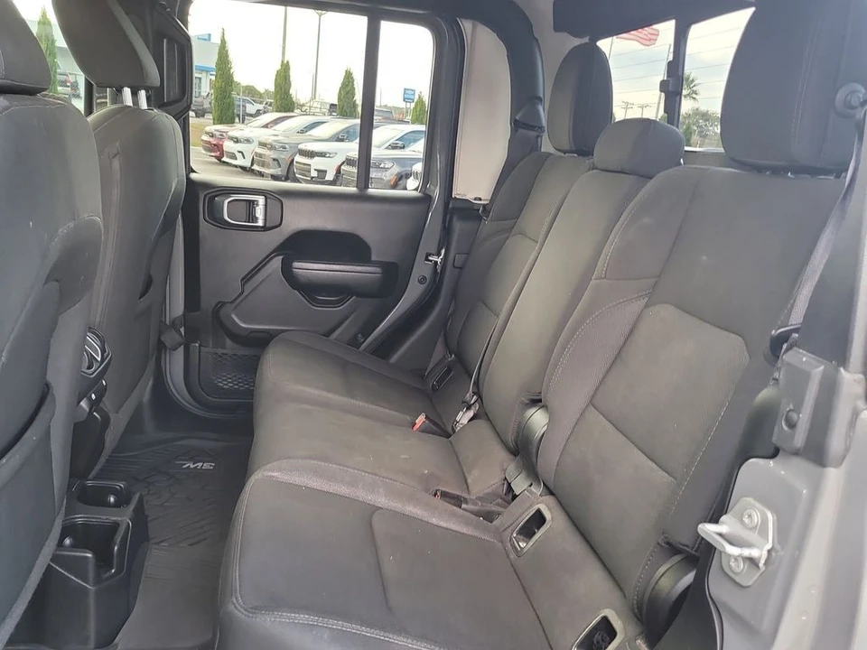 2022 Jeep JT Gladiator - Image 10 of 12