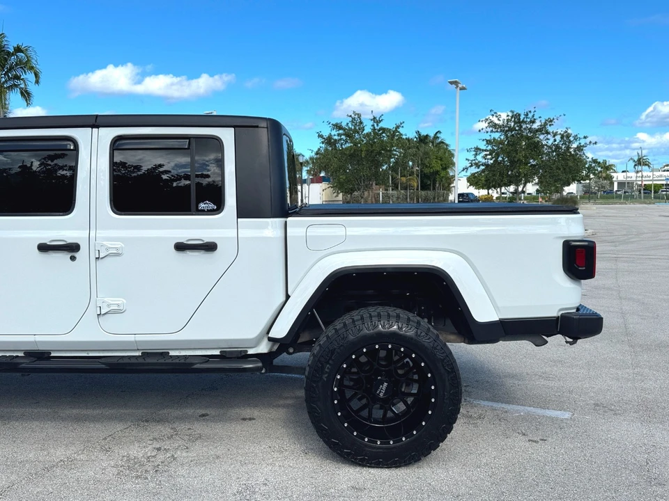 2022 Jeep JT Gladiator - Image 16 of 21