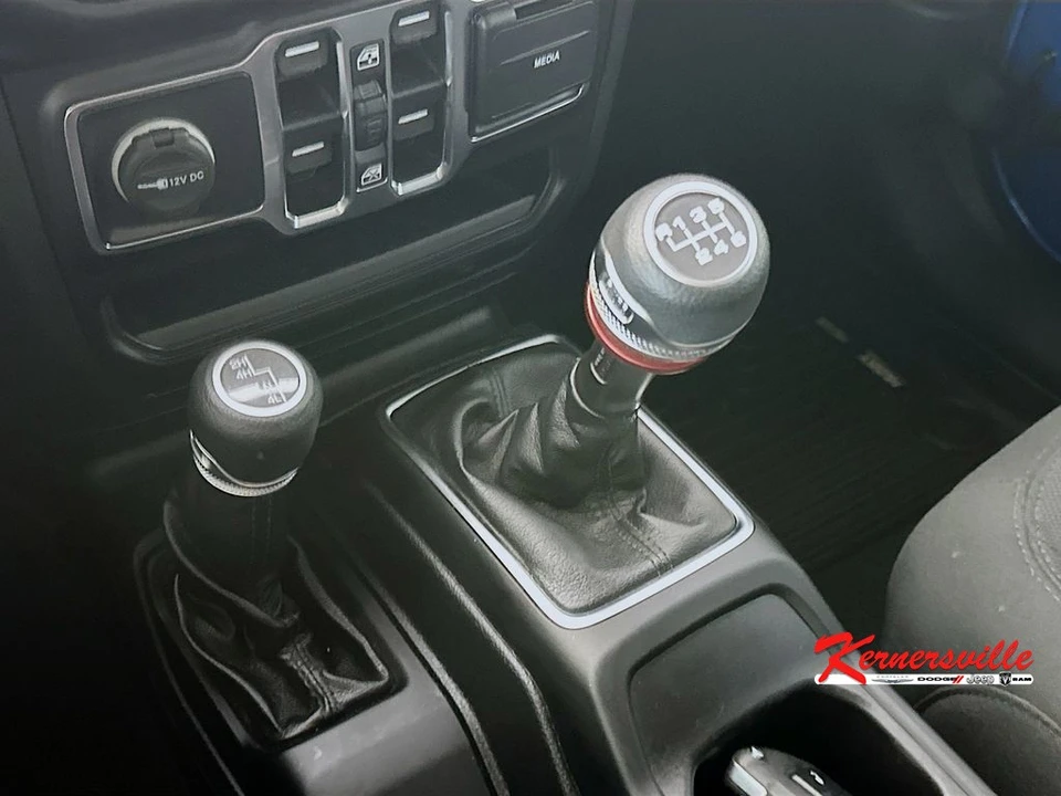 2022 Jeep JT Gladiator - Image 16 of 24