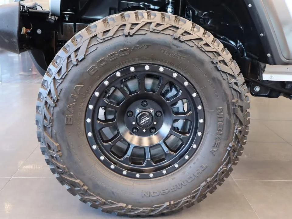 2022 Jeep JT Gladiator - Image 2 of 3