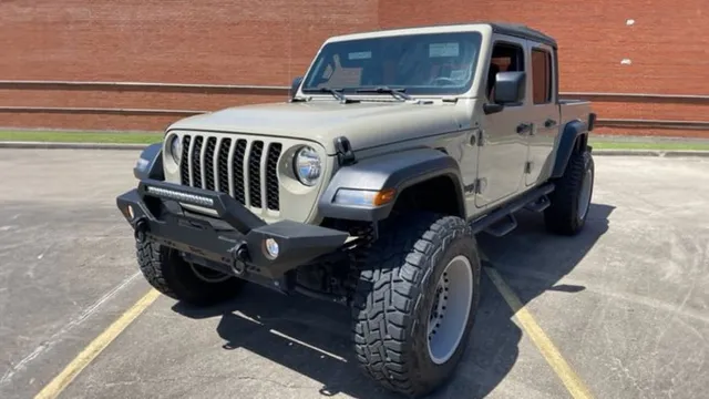 2022 Jeep Gladiator Sport Gobi Limited Edition Pickup