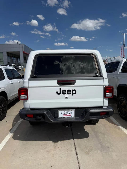 2022 Jeep JT Gladiator - Image 7 of 9