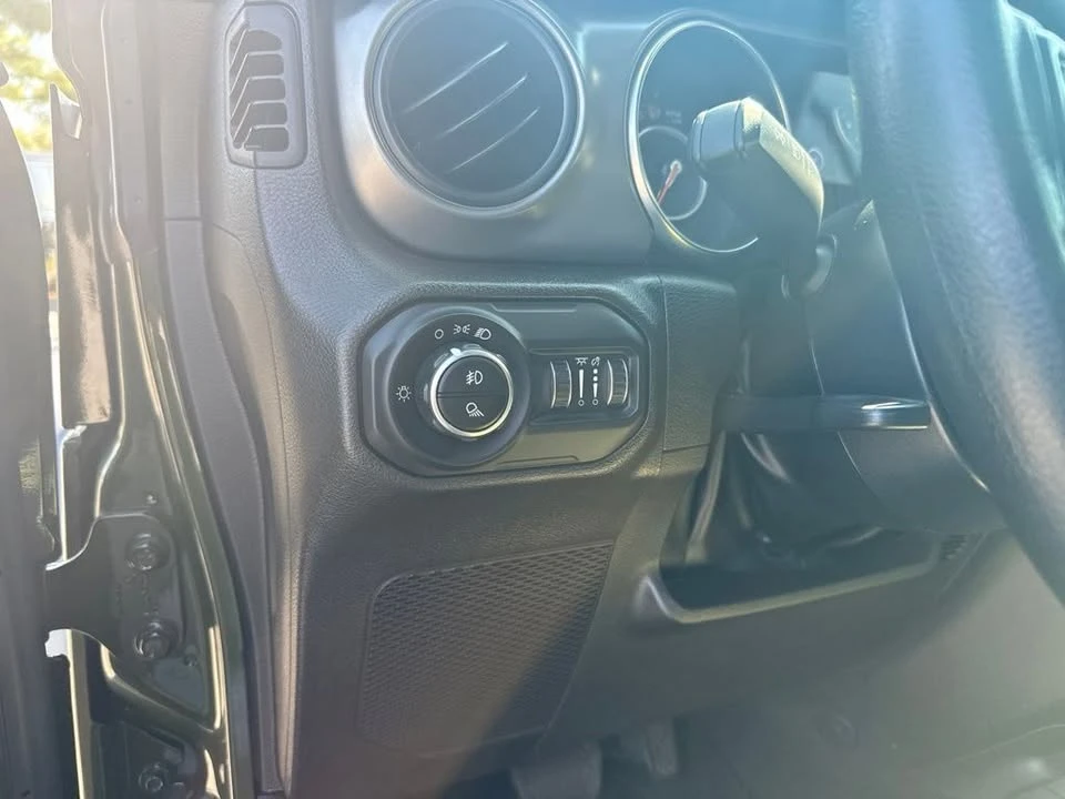 2022 Jeep JT Gladiator - Image 14 of 20