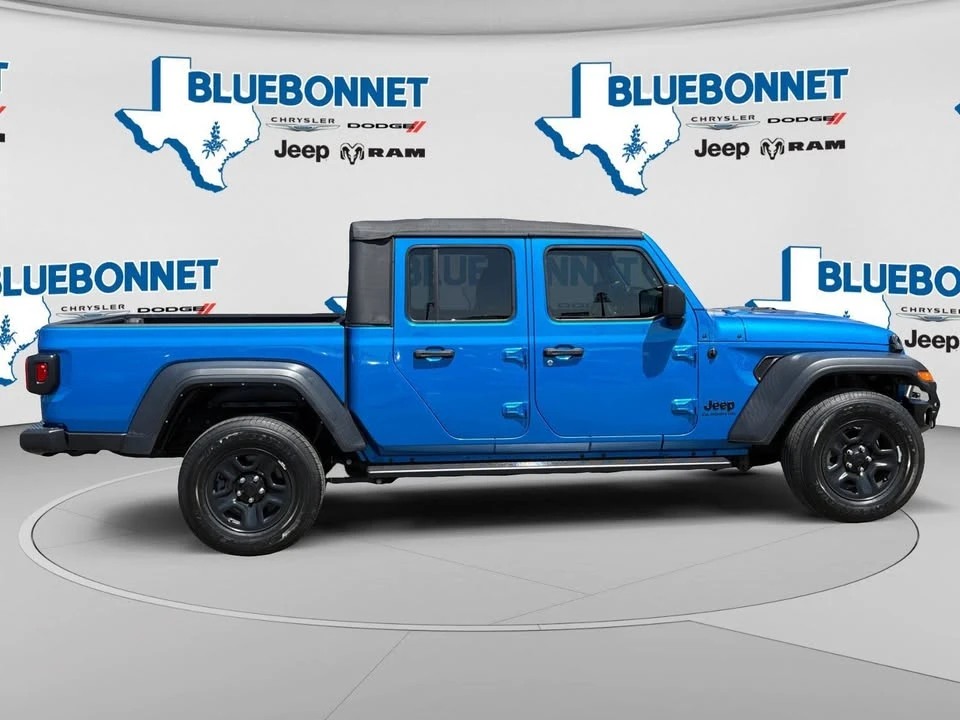 2022 Jeep JT Gladiator - Image 2 of 8