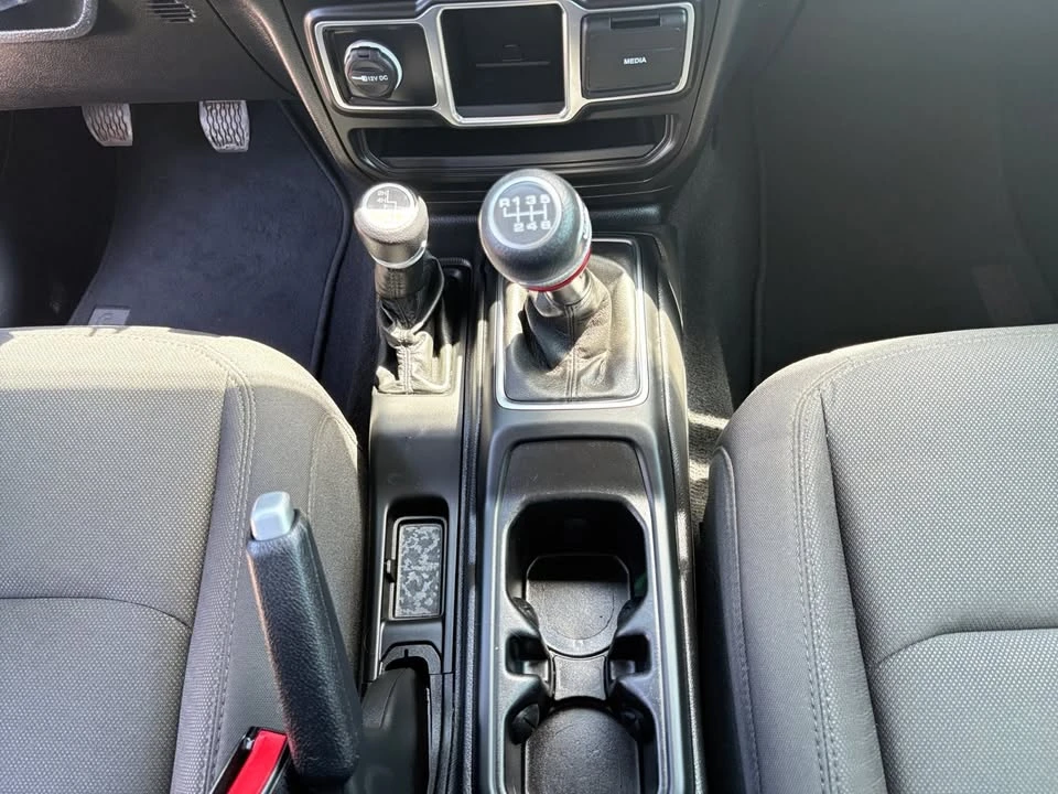 2022 Jeep JT Gladiator - Image 18 of 19