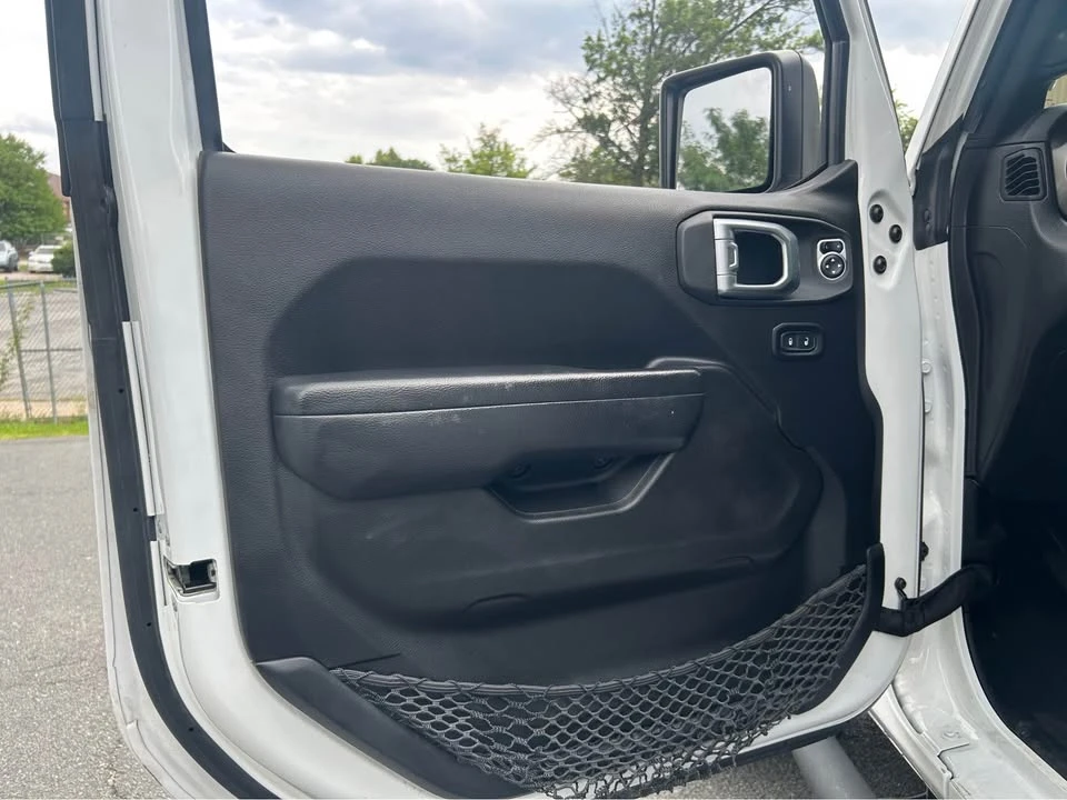 2022 Jeep JT Gladiator - Image 9 of 17