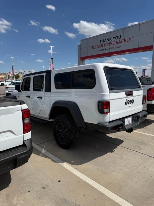 2022 Jeep JT Gladiator - Image 6 of 9