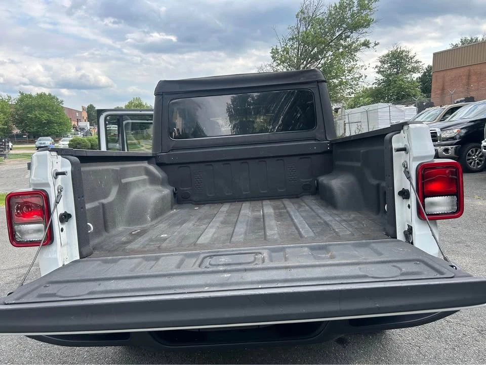 2022 Jeep JT Gladiator - Image 16 of 17
