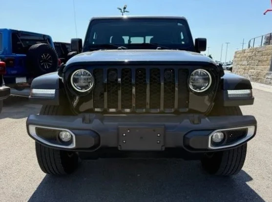 2022 Jeep JT Gladiator - Image 2 of 12