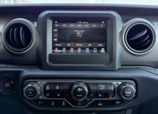 2022 Jeep JT Gladiator - Image 9 of 12