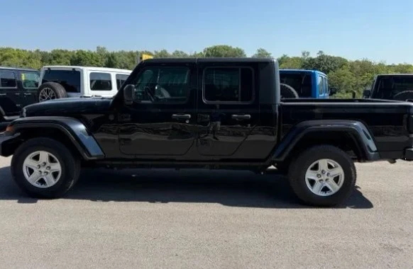 2022 Jeep JT Gladiator - Image 7 of 12