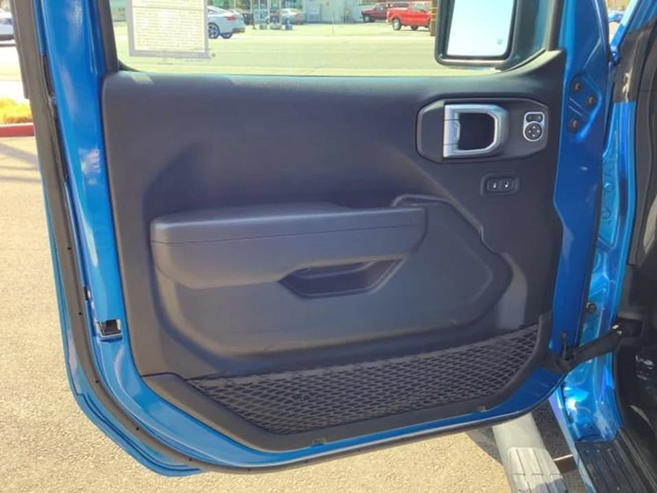 2022 Jeep JT Gladiator - Image 8 of 9
