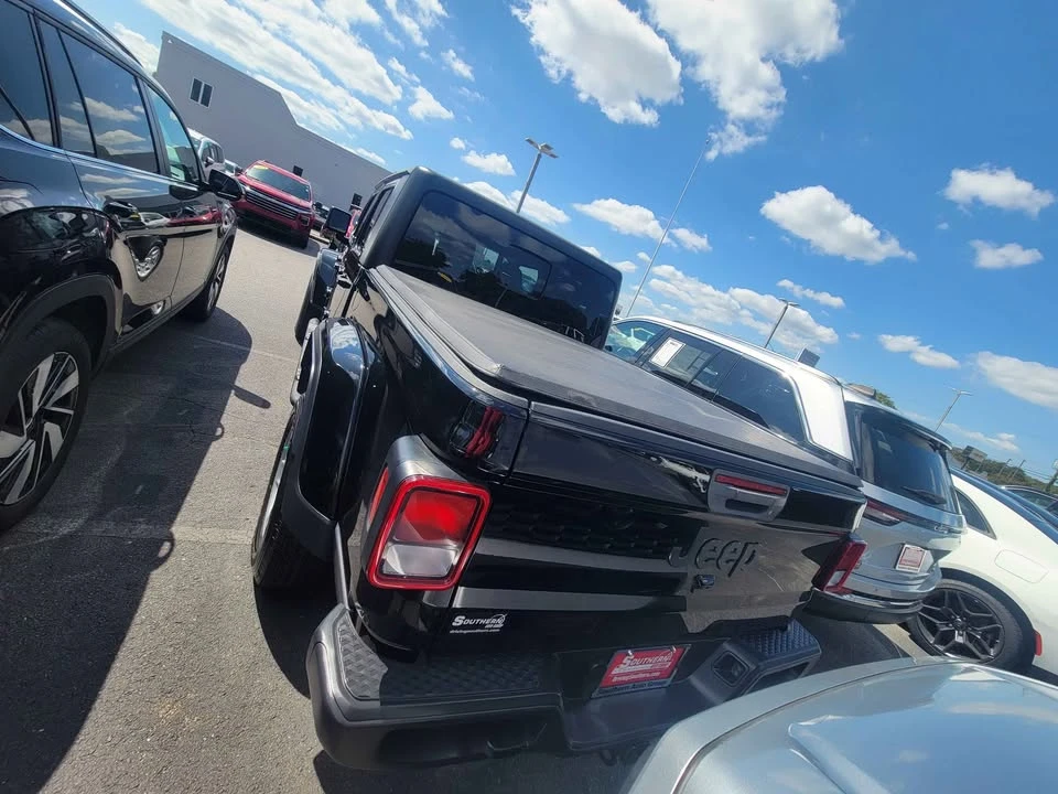 2022 Jeep JT Gladiator - Image 3 of 3
