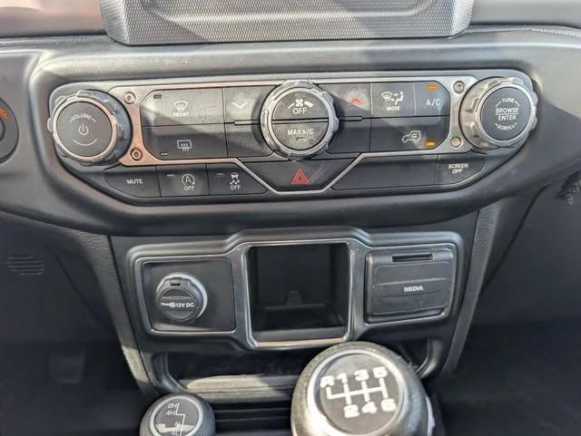 2022 Jeep JT Gladiator - Image 17 of 20