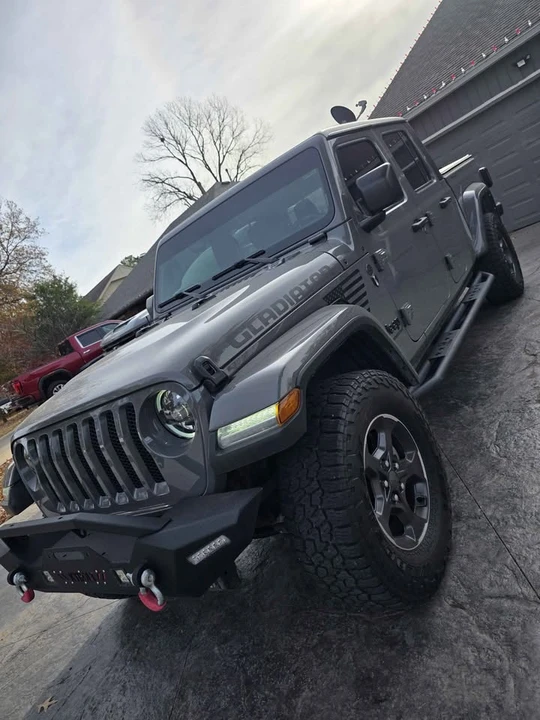 2022 Jeep JT Gladiator - Image 2 of 10