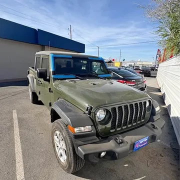 2022 Jeep Gladiator Sport