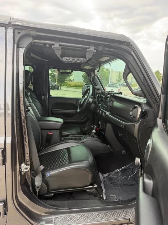 2022 Jeep JT Gladiator - Image 12 of 17
