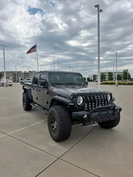 2022 Jeep Gladiator Sport Pickup 4D 5 ft
