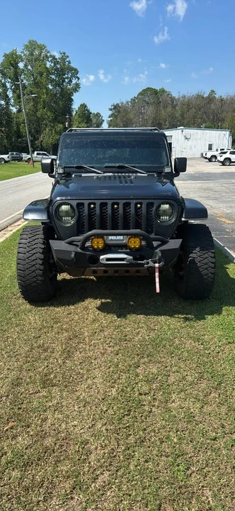 2022 Jeep JT Gladiator - Image 2 of 13