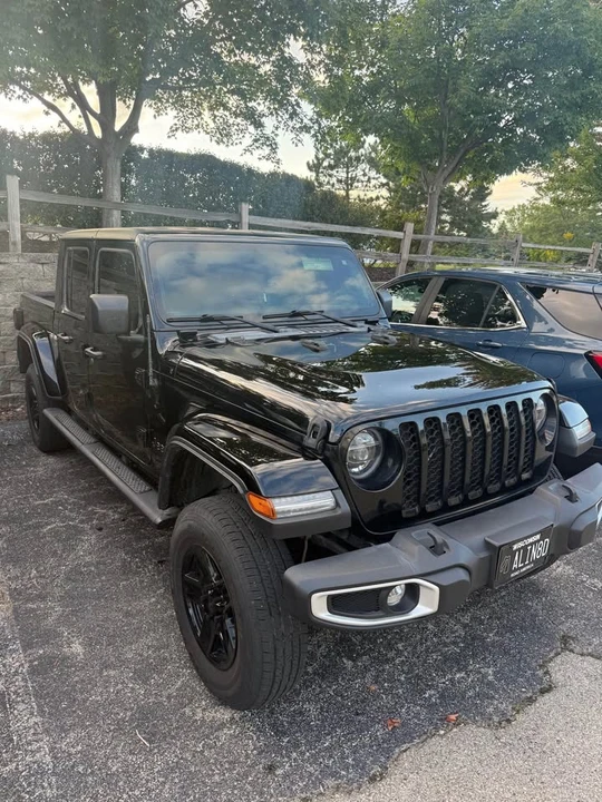 2022 Jeep JT Gladiator - Image 2 of 7