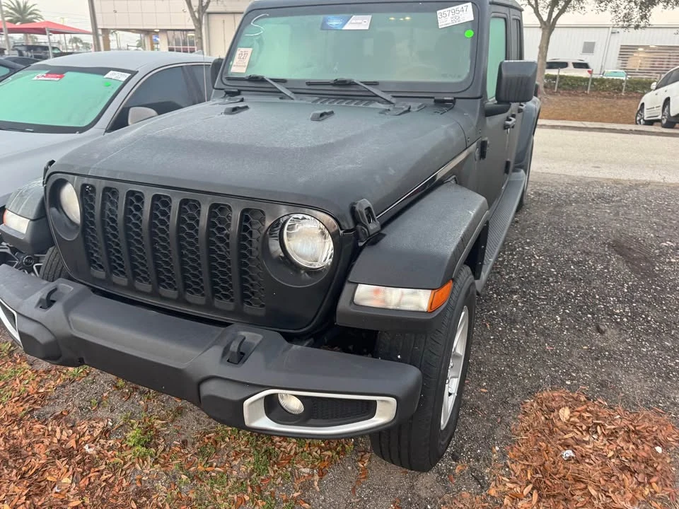 2022 Jeep JT Gladiator - Image 2 of 7