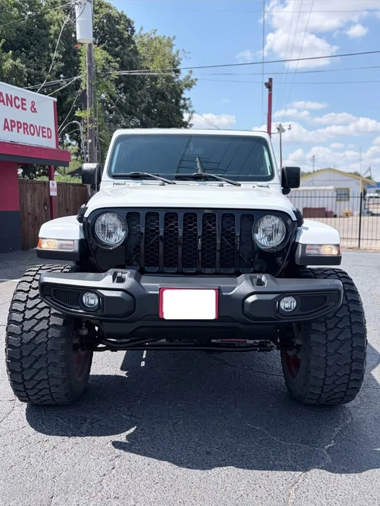 2022 Jeep JT Gladiator - Image 2 of 5