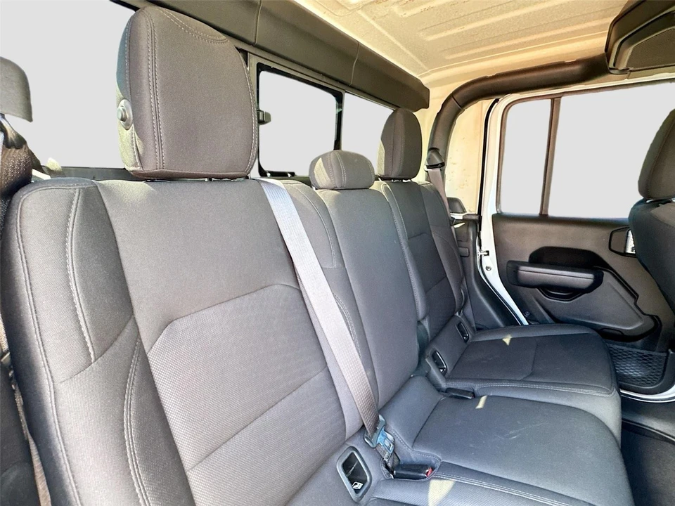 2022 Jeep JT Gladiator - Image 24 of 29
