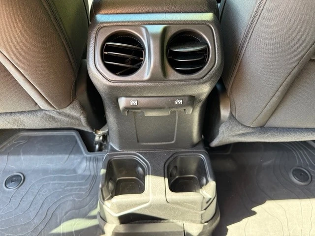 2022 Jeep JT Gladiator - Image 16 of 21