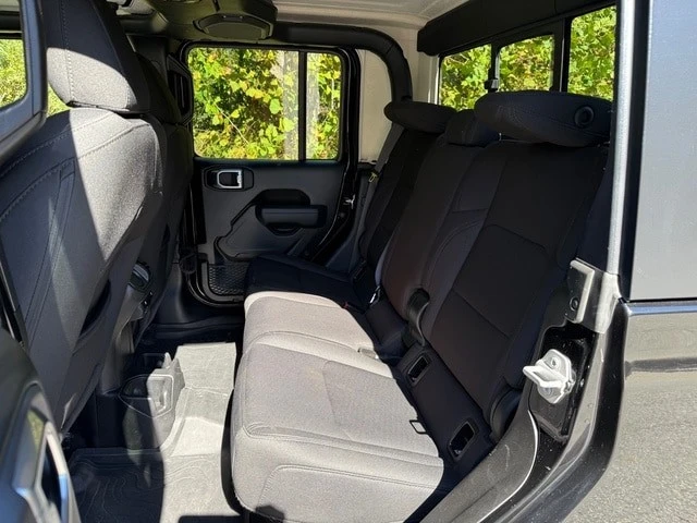 2022 Jeep JT Gladiator - Image 15 of 21