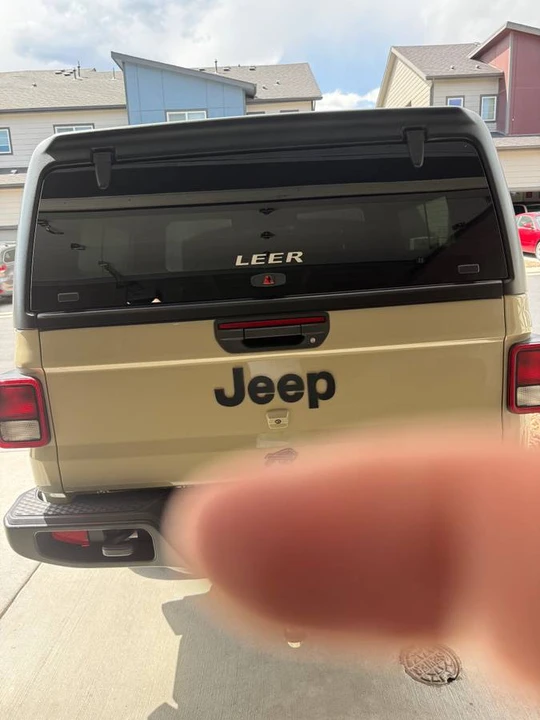 2022 Jeep JT Gladiator - Image 2 of 8