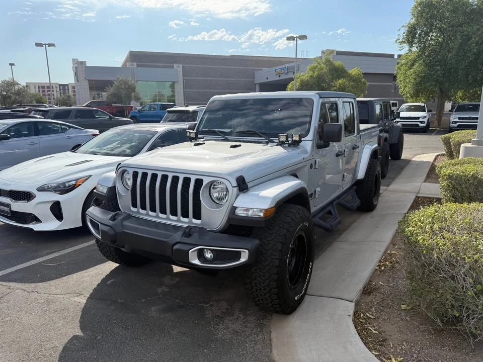 2022 Jeep JT Gladiator - Image 2 of 9