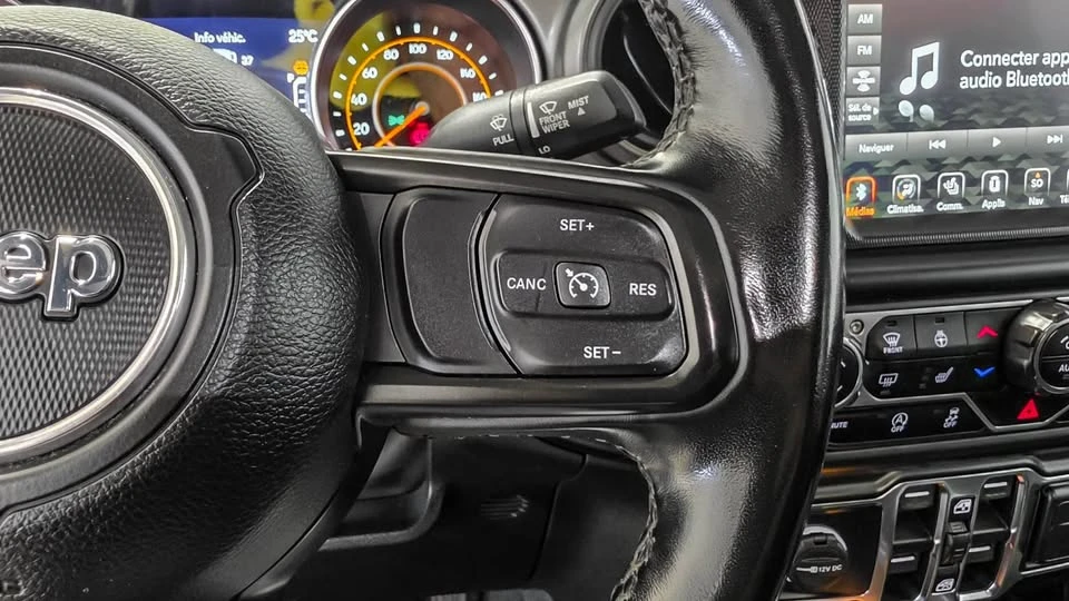 2022 Jeep JT Gladiator - Image 14 of 19