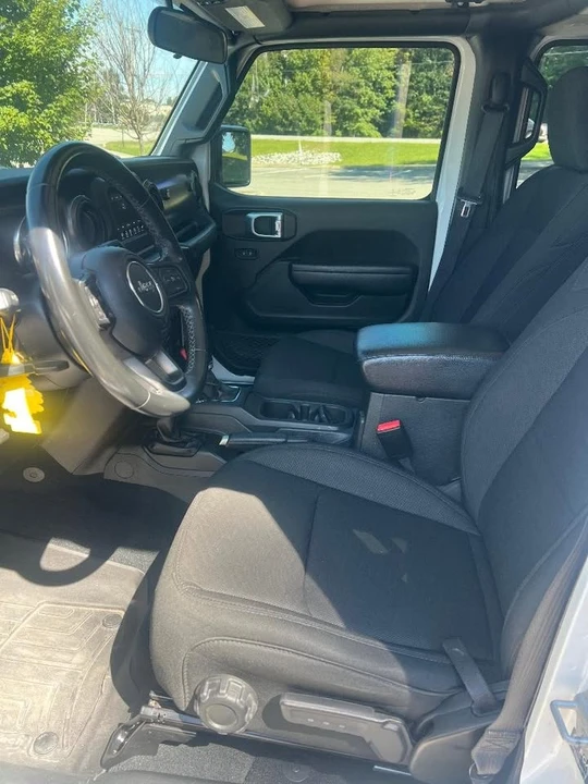 2022 Jeep JT Gladiator - Image 8 of 9