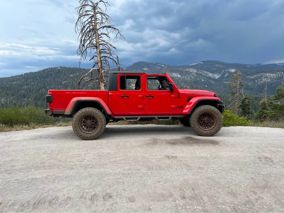 2022 Jeep JT Gladiator - Image 2 of 18