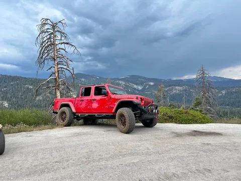 2022 Jeep Gladiator Sport S