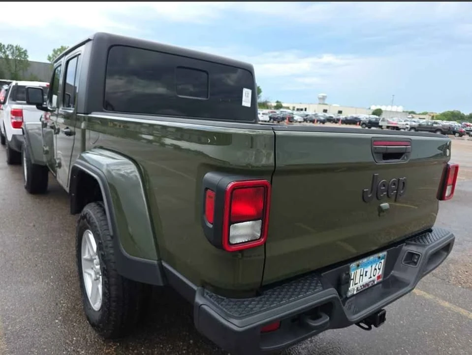 2022 Jeep JT Gladiator - Image 3 of 15