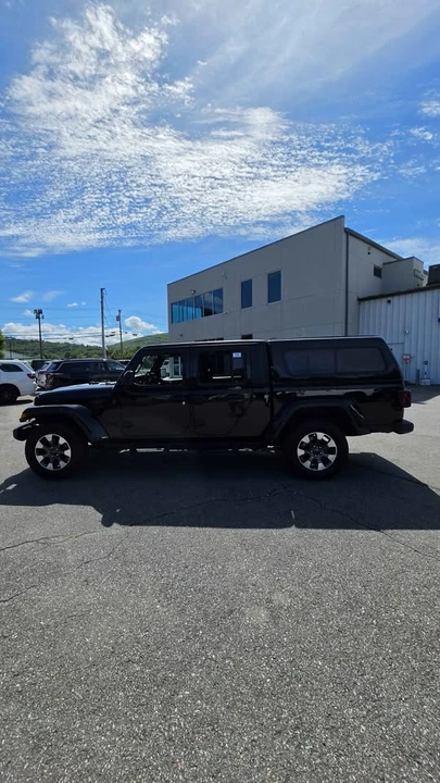 2022 Jeep JT Gladiator - Image 10 of 11