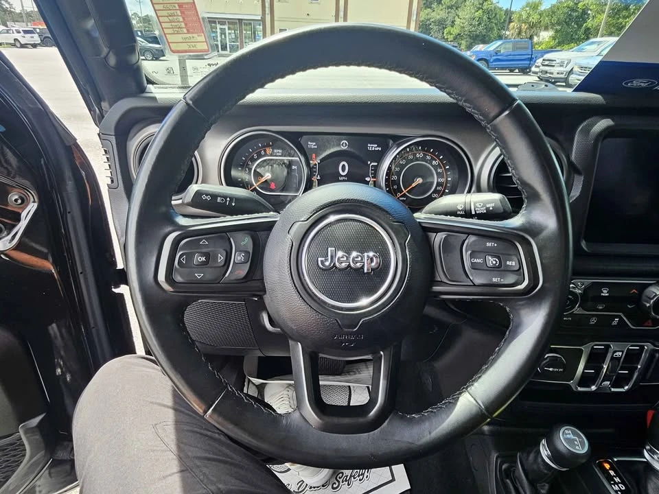 2022 Jeep JT Gladiator - Image 14 of 15