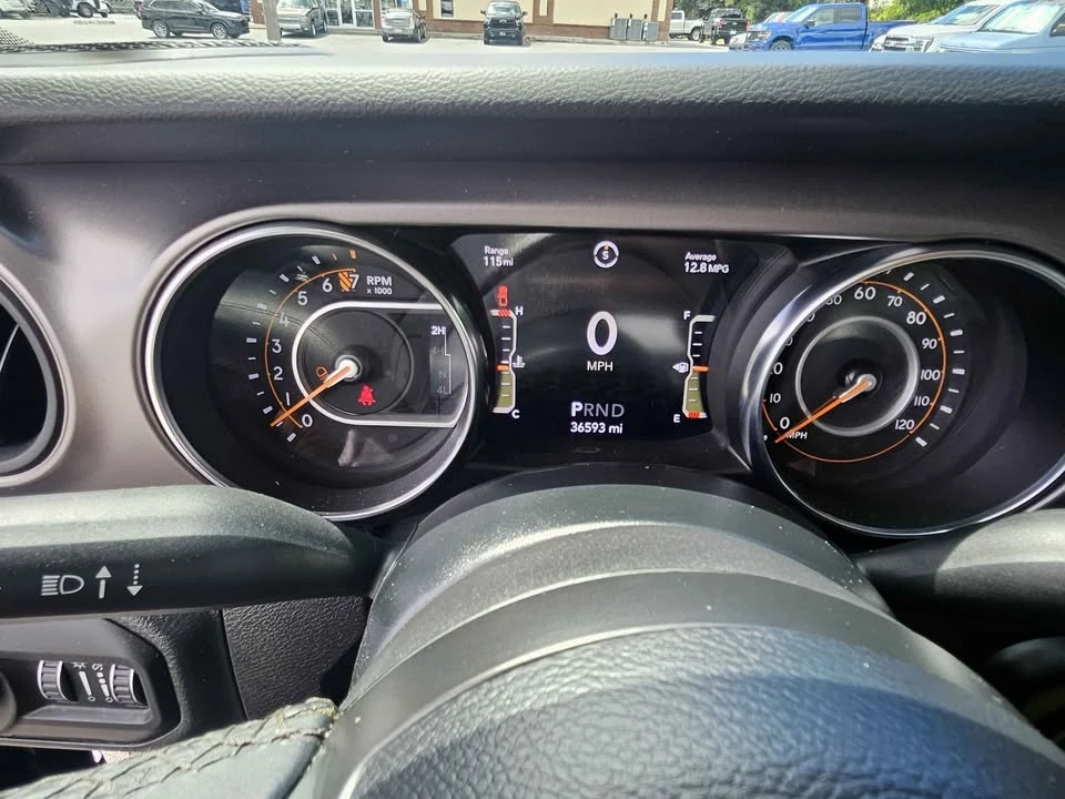 2022 Jeep JT Gladiator - Image 10 of 15