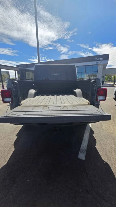 2022 Jeep JT Gladiator - Image 9 of 11