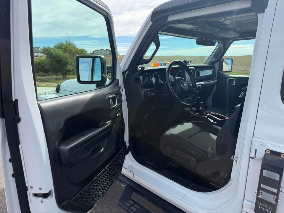 2022 Jeep JT Gladiator - Image 11 of 15