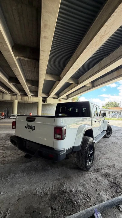 2022 Jeep JT Gladiator - Image 6 of 15