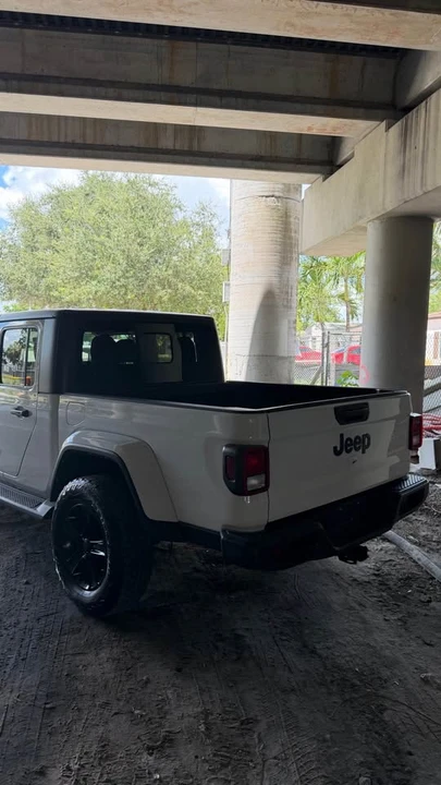 2022 Jeep JT Gladiator - Image 5 of 15