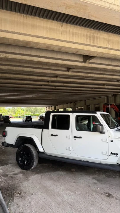 2022 Jeep JT Gladiator - Image 8 of 15