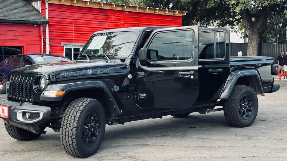 2022 Jeep JT Gladiator - Image 6 of 9