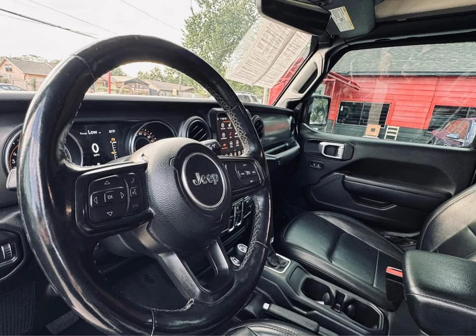 2022 Jeep JT Gladiator - Image 2 of 9