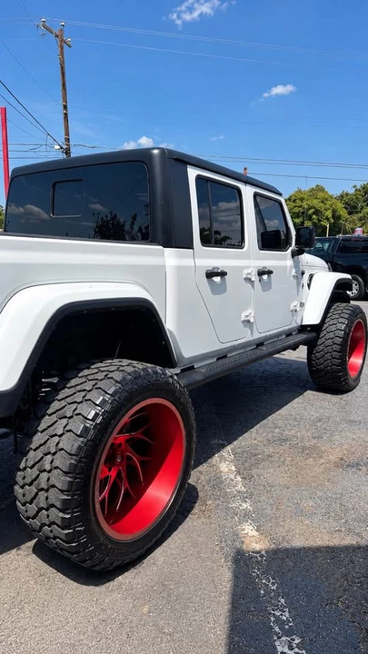2022 Jeep JT Gladiator - Image 10 of 13