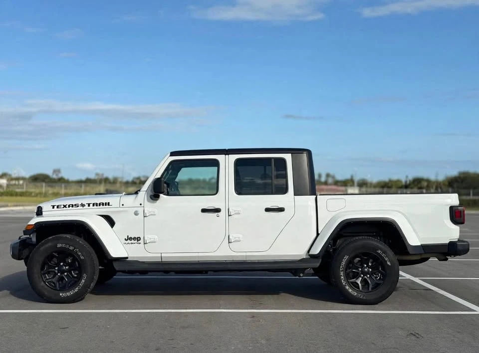 2022 Jeep JT Gladiator - Image 5 of 13