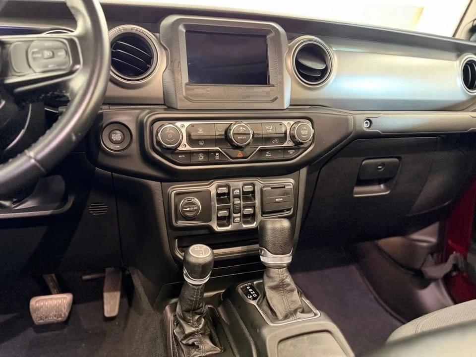 2022 Jeep JT Gladiator - Image 14 of 20