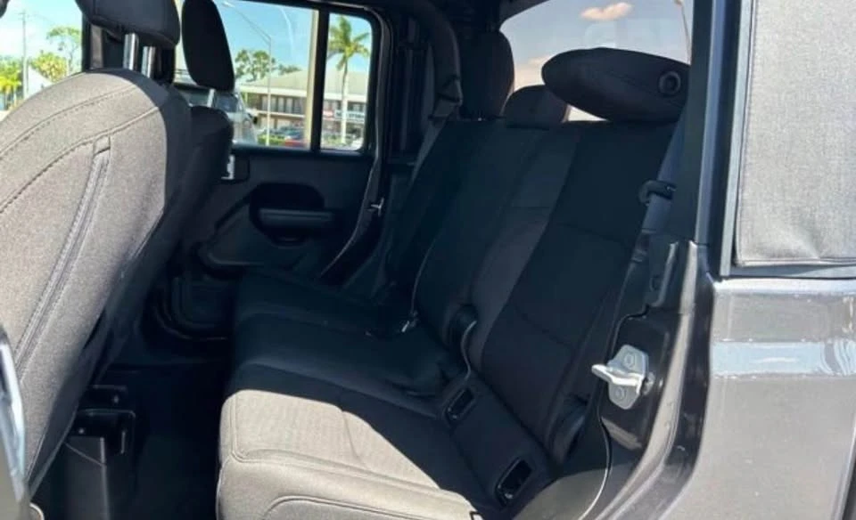 2022 Jeep JT Gladiator - Image 9 of 10